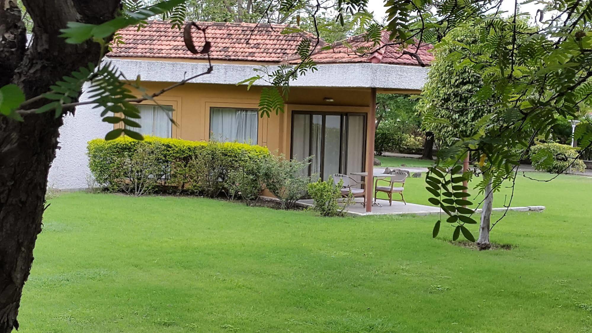 The Meadows Resort And Spa Aurangábád Kültér fotó